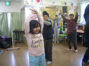1月６日風の子くらぶ子供喜んで踊る